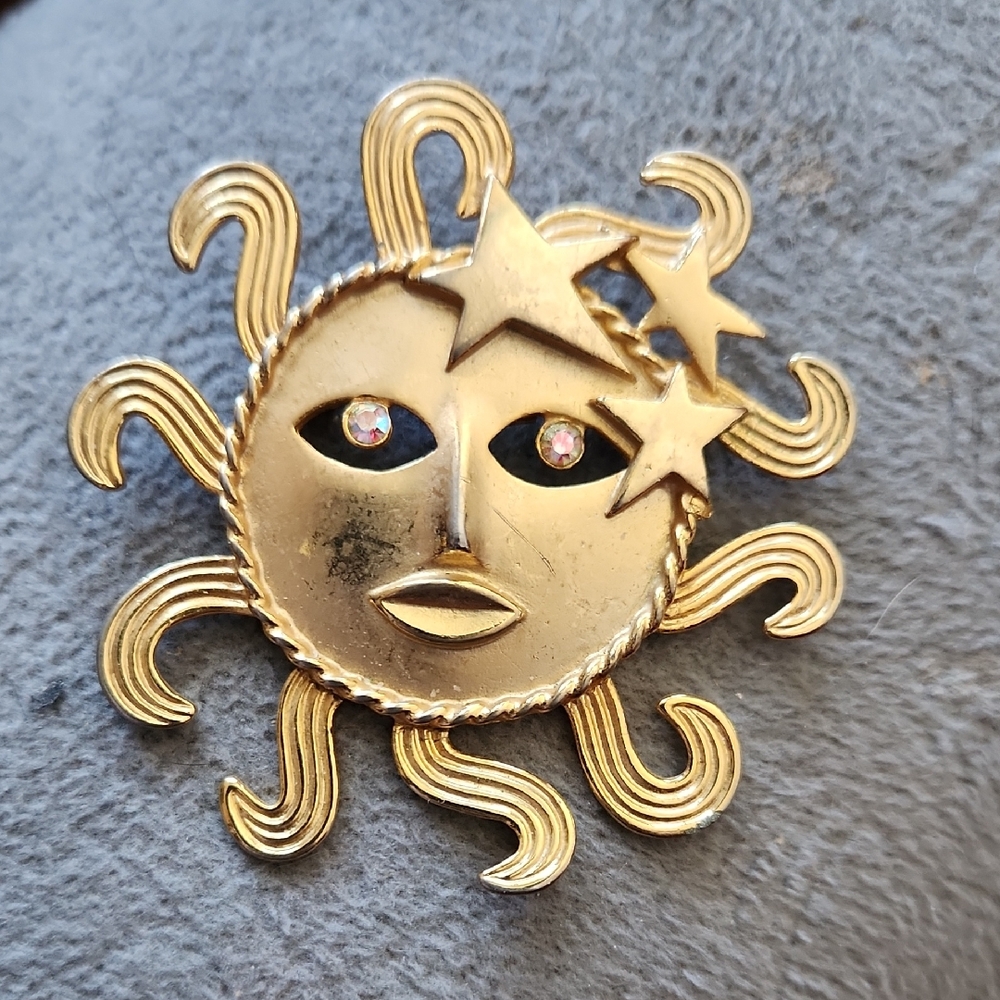 Gold Sun and Stars Brooch